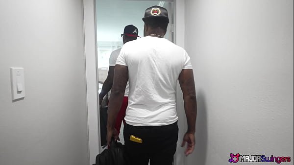 Foursome Gangbang In The Shower With Two Huge Black Cocks!