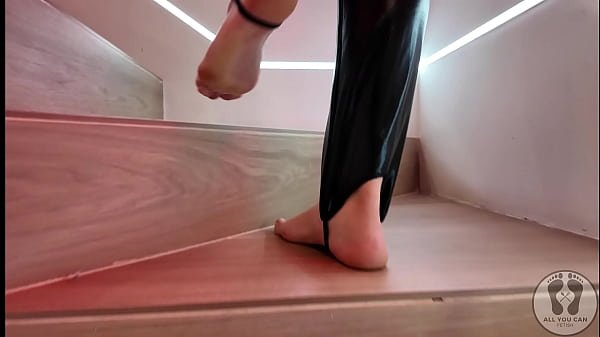 REBECA ADDAMS DOMINATRIX DOG TRAINING SUBMISSIVE GUYS