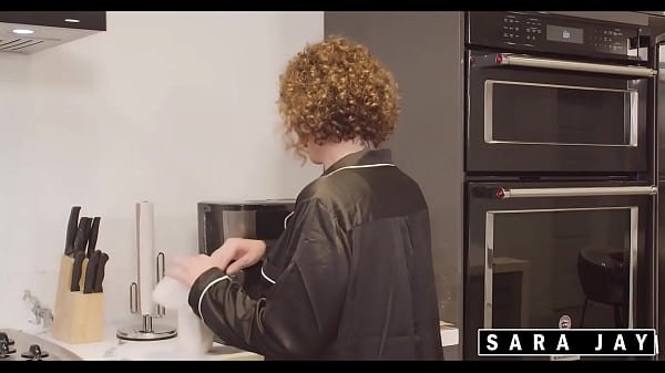 Extra Creamy Latte Delivery! Sara Jay Gets Fucked By Hollywood!