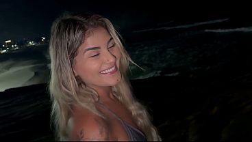 Conheci a casada na praia do recreio levei ela pra casa enchi de leite e gravei pro marido ver