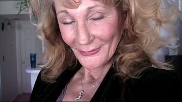 Grannies Showing Their Naughty Goodies in Selfies & Webcams