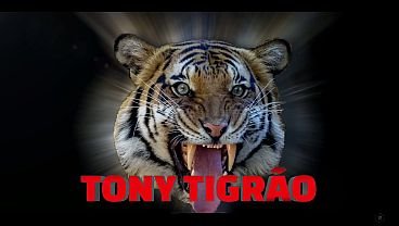 Casada puta humilha o corno com o Tony Tigrão – Tony Tigrão arregaça a buceta da casada safada e a puta faz o marido corno de escravo e humilha o safado